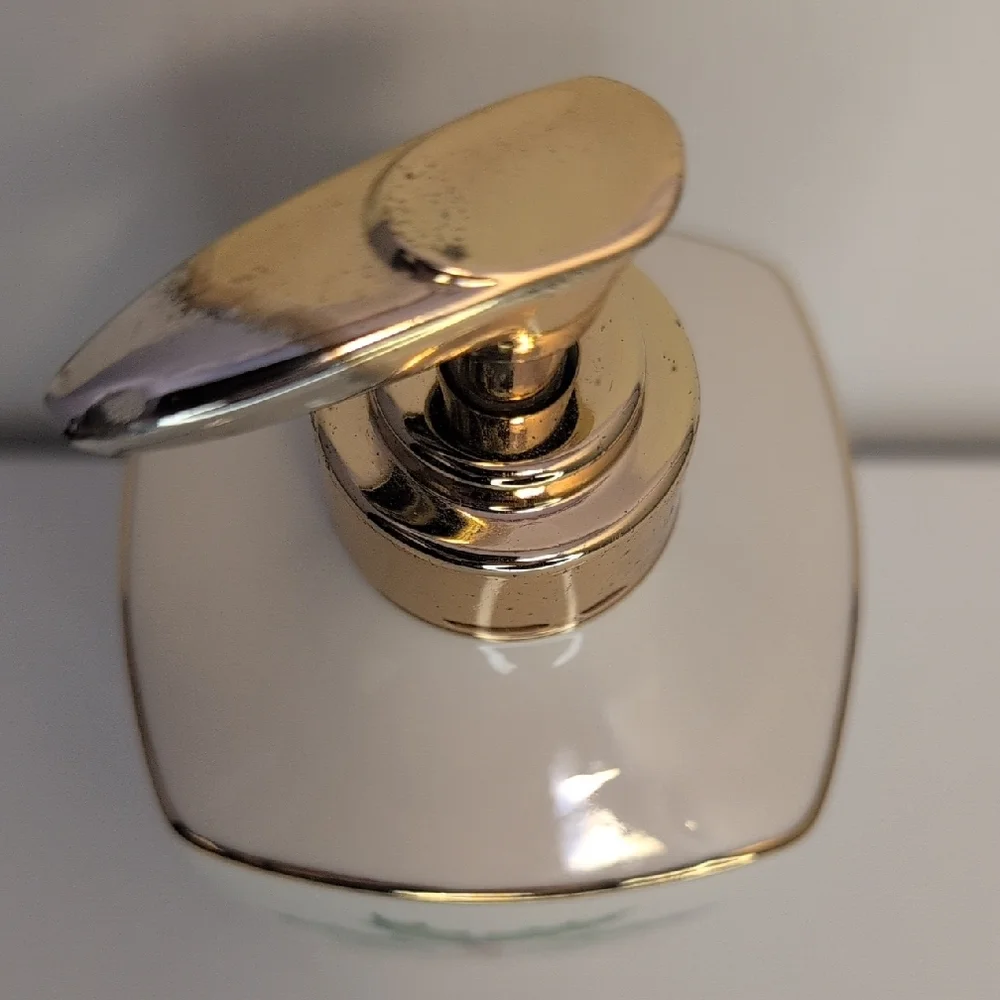 Lenox Christmas Holiday Dimensions Soap/Lotion Dispenser Holly Berries Design